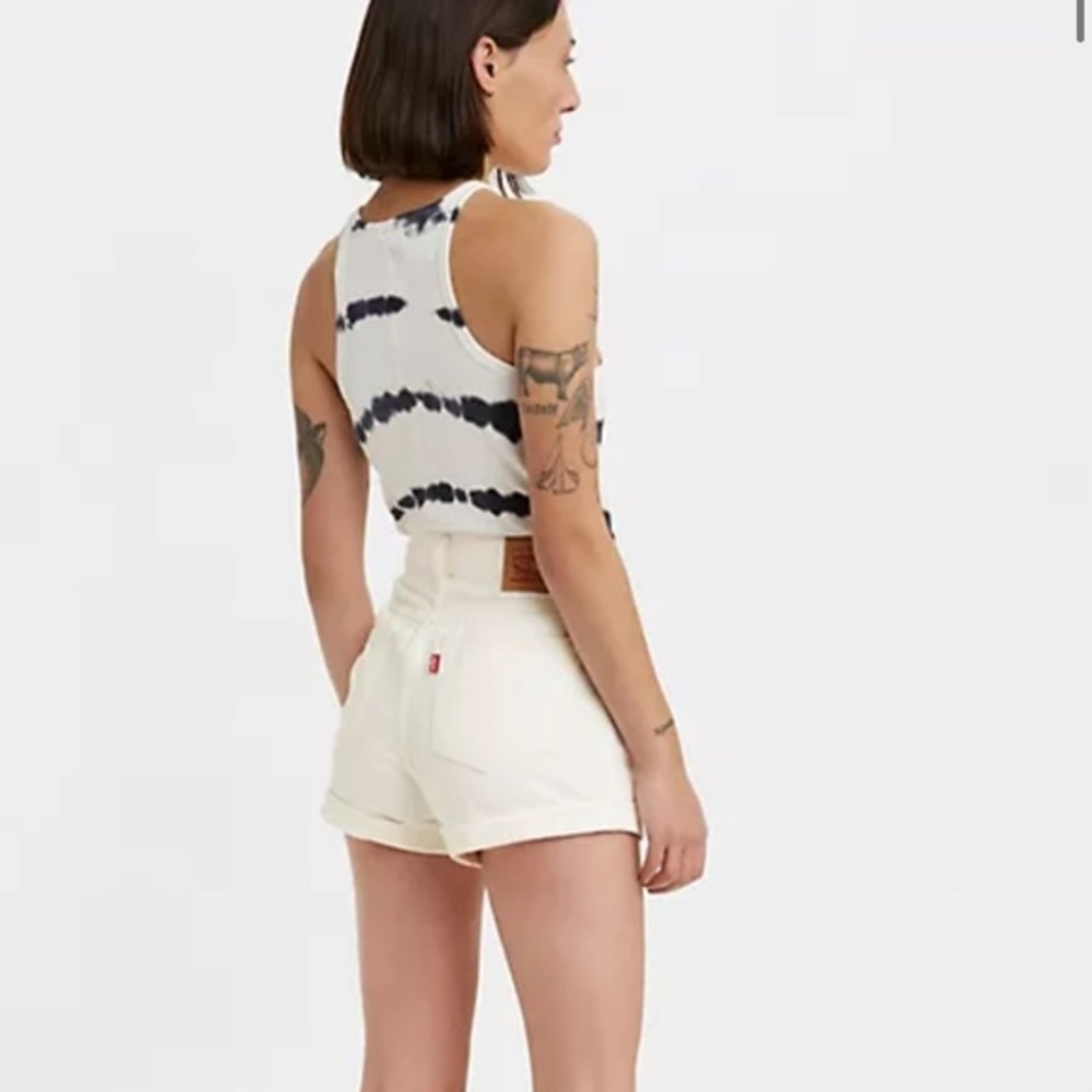 LEVIS SHORTS - Picture 2 of 4